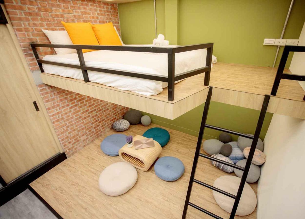 Bird Series B&B&Hostel複合式民宿#本國旅客須先匯款 Tainan Exterior photo