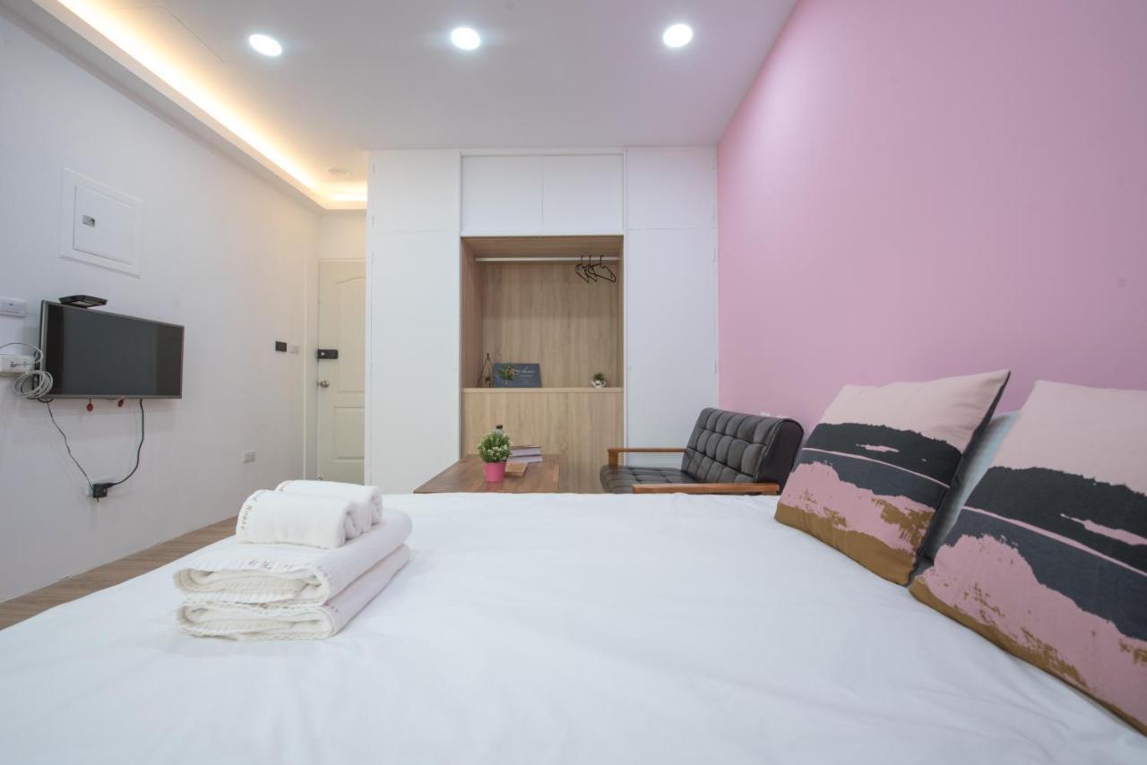 Bird Series B&B&Hostel複合式民宿#本國旅客須先匯款 Tainan Exterior photo