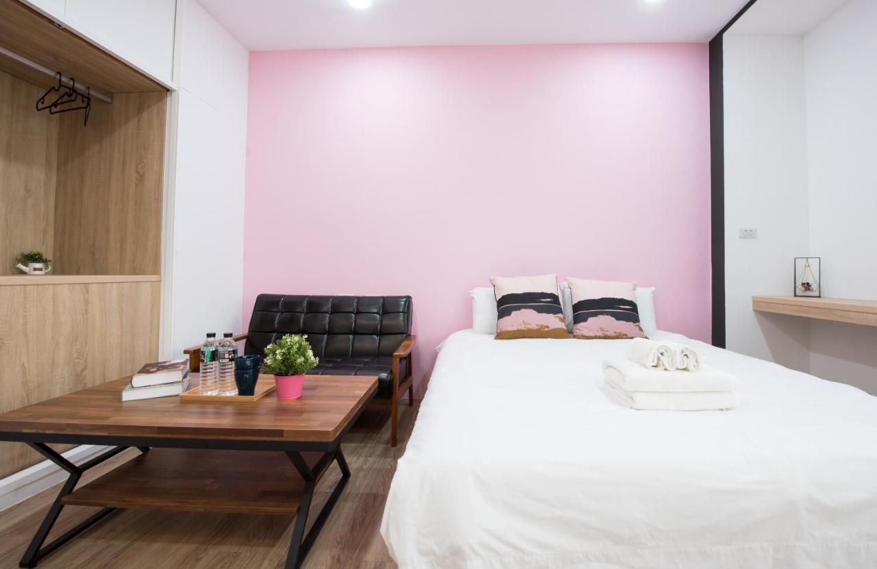 Bird Series B&B&Hostel複合式民宿#本國旅客須先匯款 Tainan Exterior photo