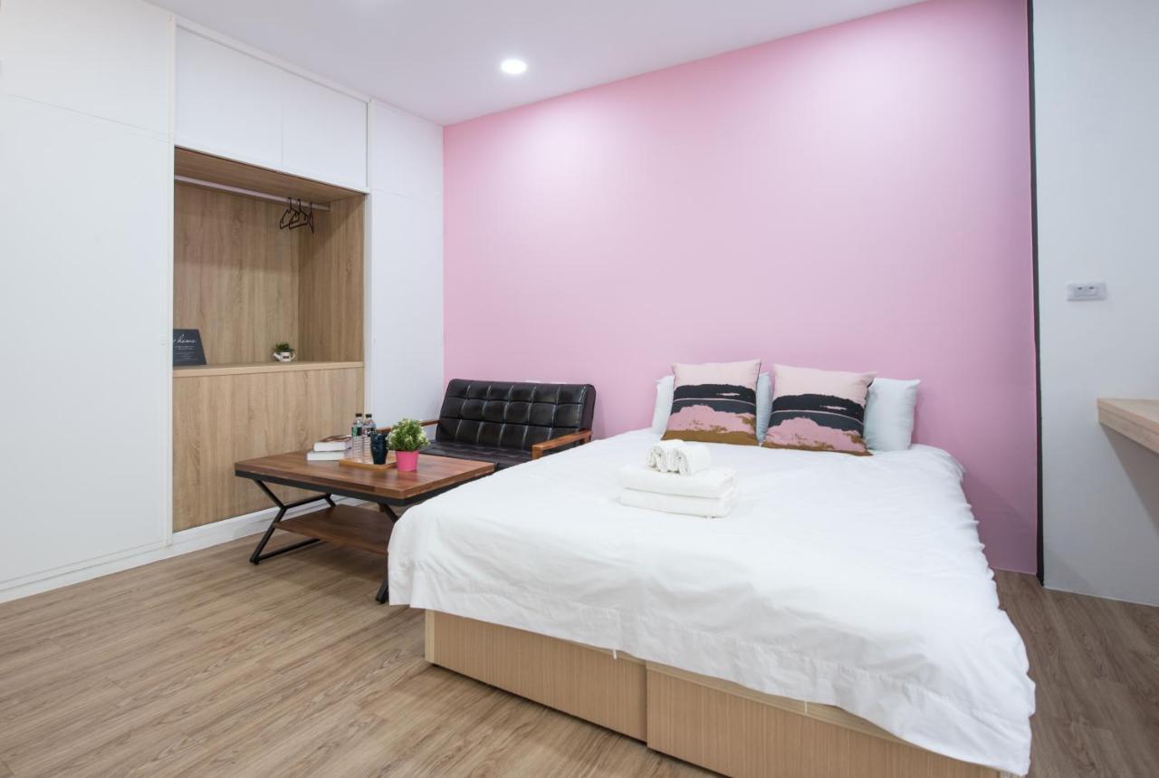 Bird Series B&B&Hostel複合式民宿#本國旅客須先匯款 Tainan Exterior photo