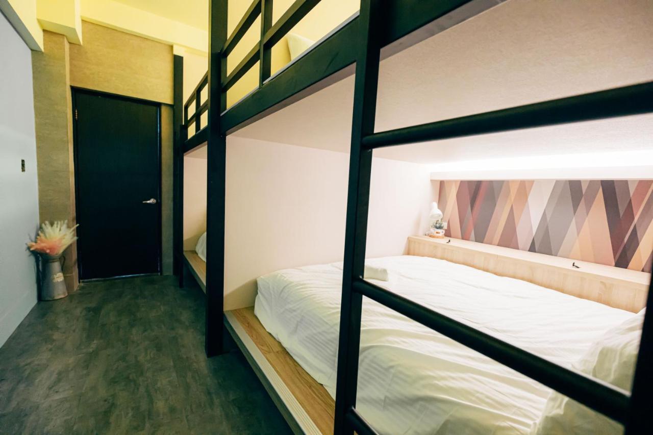 Bird Series B&B&Hostel複合式民宿#本國旅客須先匯款 Tainan Exterior photo