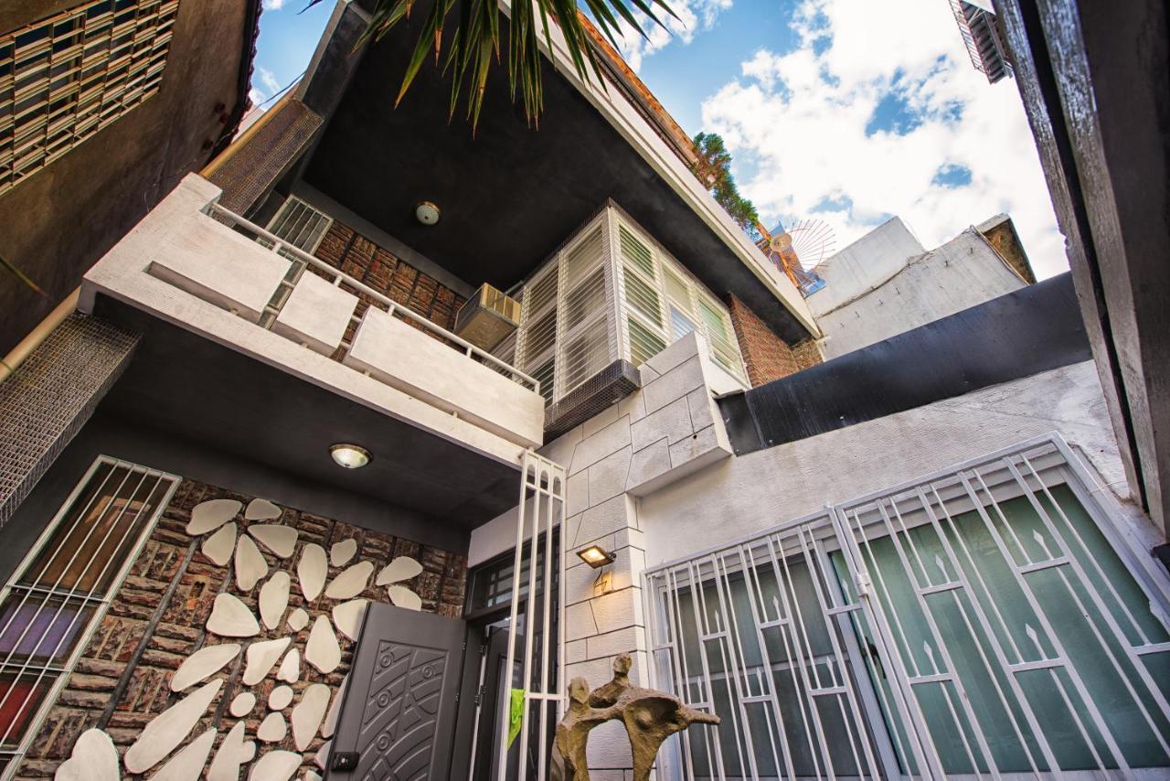 Bird Series B&B&Hostel複合式民宿#本國旅客須先匯款 Tainan Exterior photo