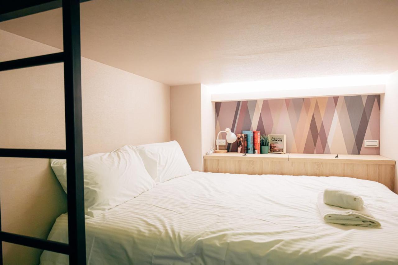 Bird Series B&B&Hostel複合式民宿#本國旅客須先匯款 Tainan Exterior photo