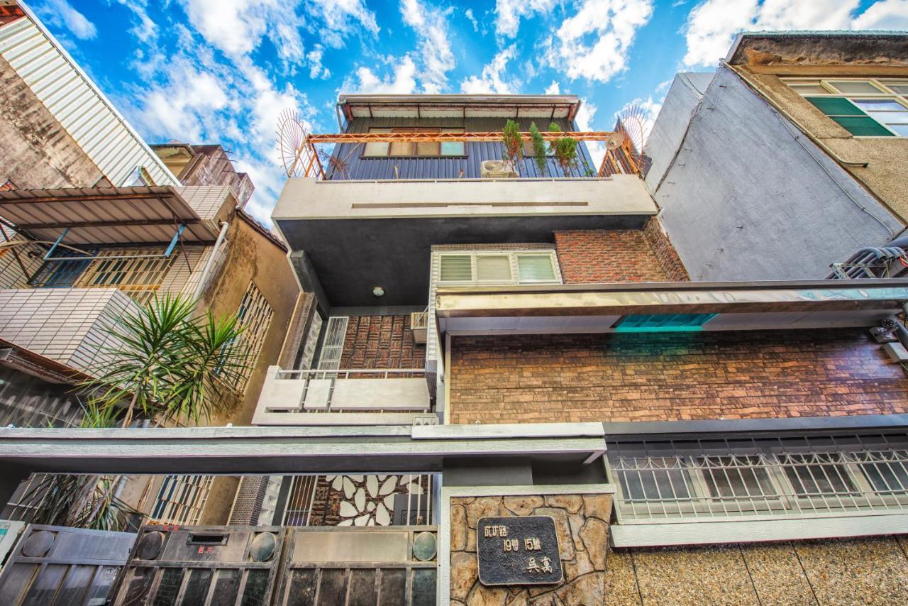 Bird Series B&B&Hostel複合式民宿#本國旅客須先匯款 Tainan Exterior photo