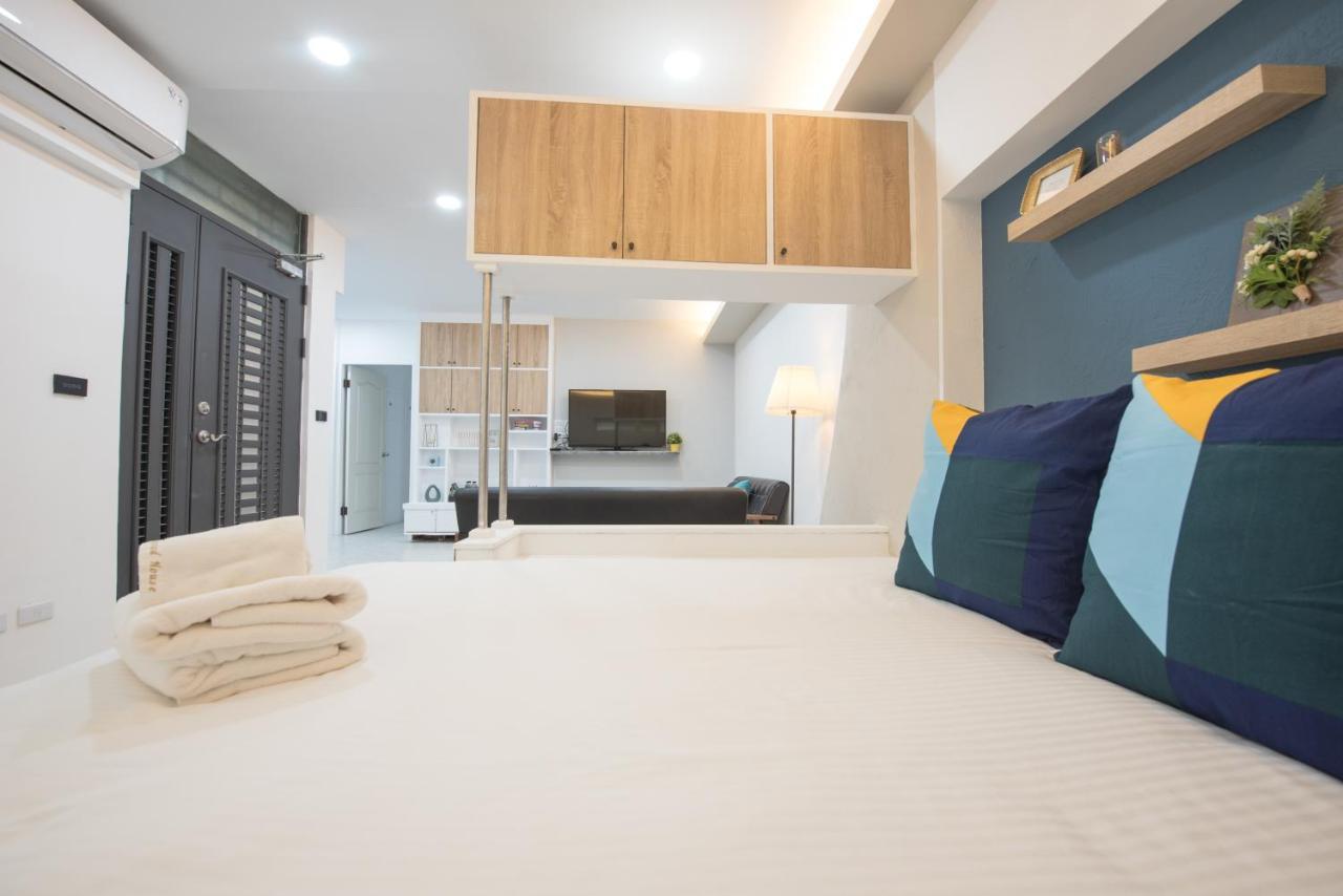 Bird Series B&B&Hostel複合式民宿#本國旅客須先匯款 Tainan Exterior photo